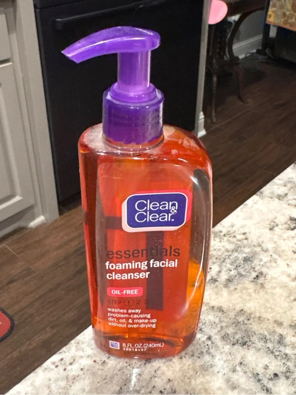 Clean & Clear Essentials Foaming Facial Cleanser — Orange